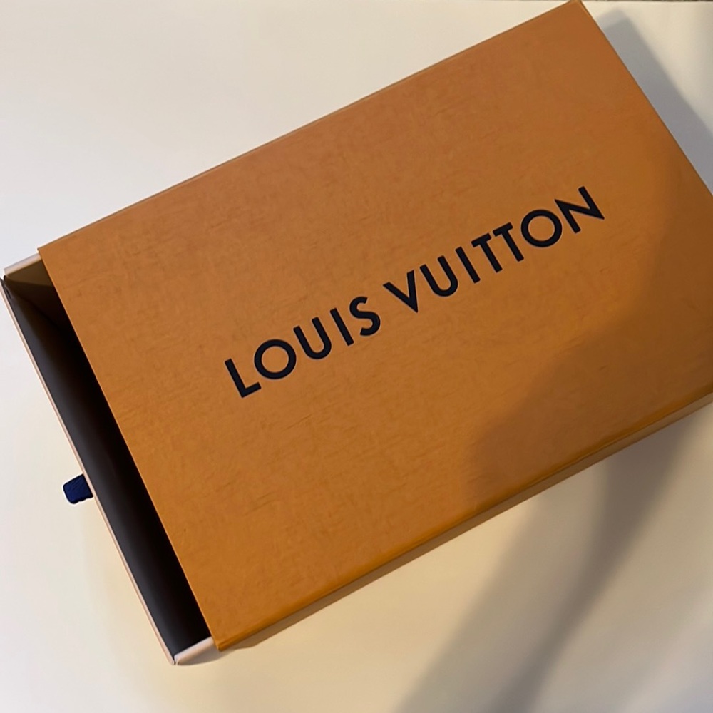 Louis Vuitton box